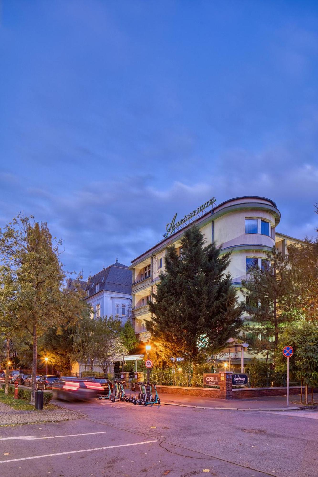 Mamaison Andrassy Отель Будапешт